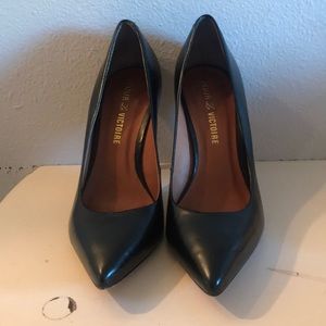 Pour La Victoire Black Pump